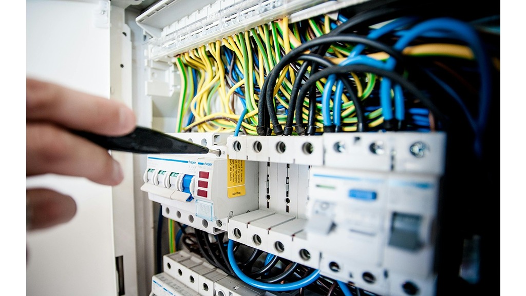 4 Beneficios clave de la IA en sistemas eléctricos – inspirador